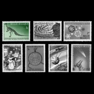 fossil of Iguanodon on National Science Heritage stamps of belgium 1966