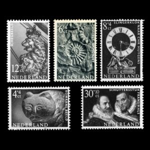 Fossil ammonite on International Congress of Museum Experts stamps of Netherland 1962